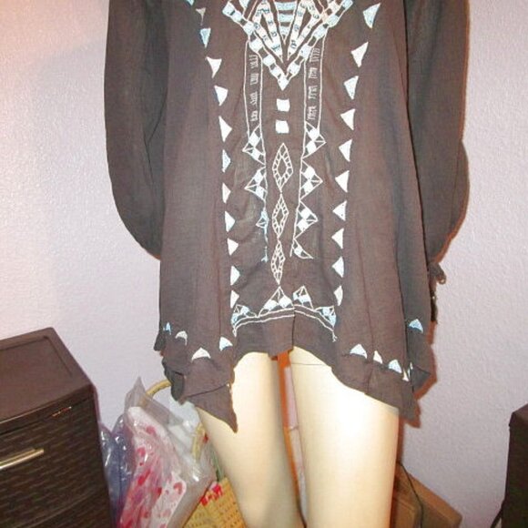 Free People Tunic Top Size XS Asymmetrical Beaded Embroidered Gauze Puff Sleeve - Picture 3 of 10